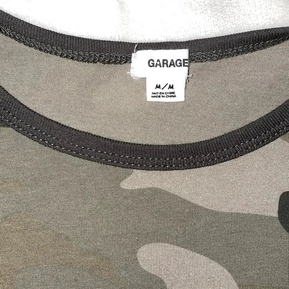 💚Garage Camo Cropped Top - Picture 2 of 3